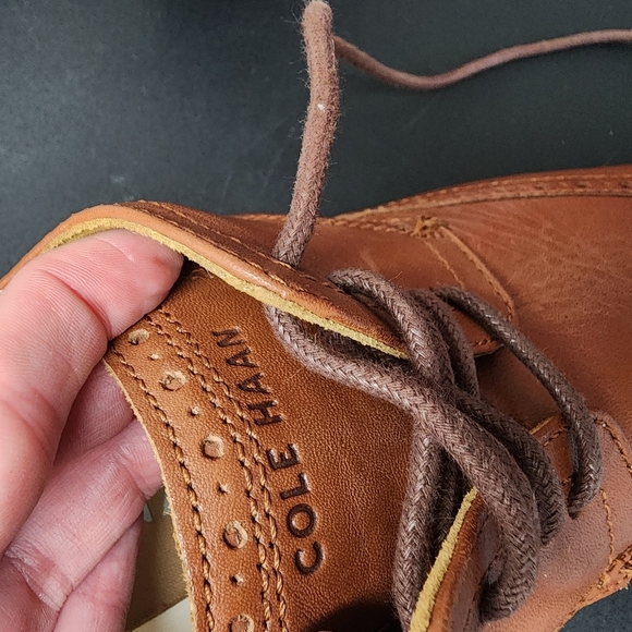 Cole Haan OriginalGrand Men’s Leather Wingtip Oxford Shoe [Woodbury/Ivory] - 10 - Picture 9 of 13